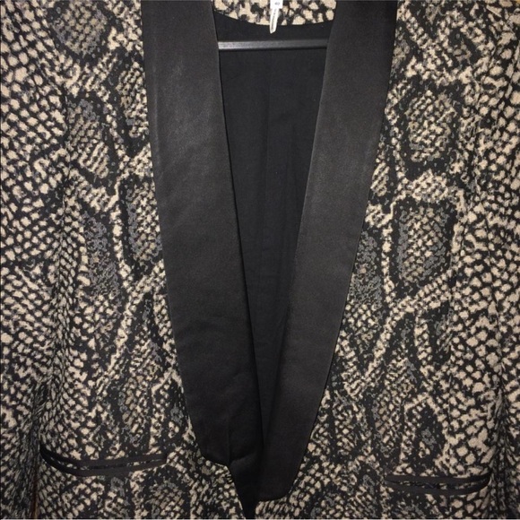 Sandro snake print wool tuxedo blazer - Picture 5 of 7